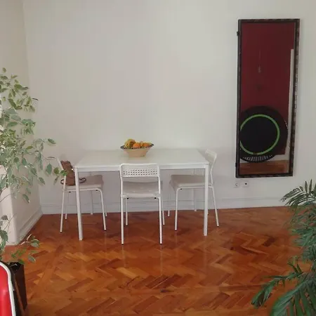 Lisbon Centre - Av Roma - Quiet And Close To All * リスボン